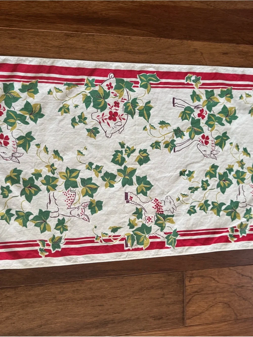 Vintage 1950’s Startex Kitchen Tea Towel Animals Ivy Red Green 16X29 Tucapau SC